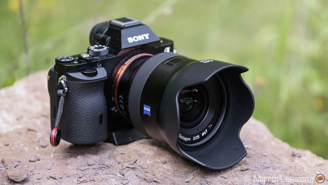 Mens Nieuwsgierigheid Golven Born to be Wide – The Zeiss Batis 25mm f/2 Review